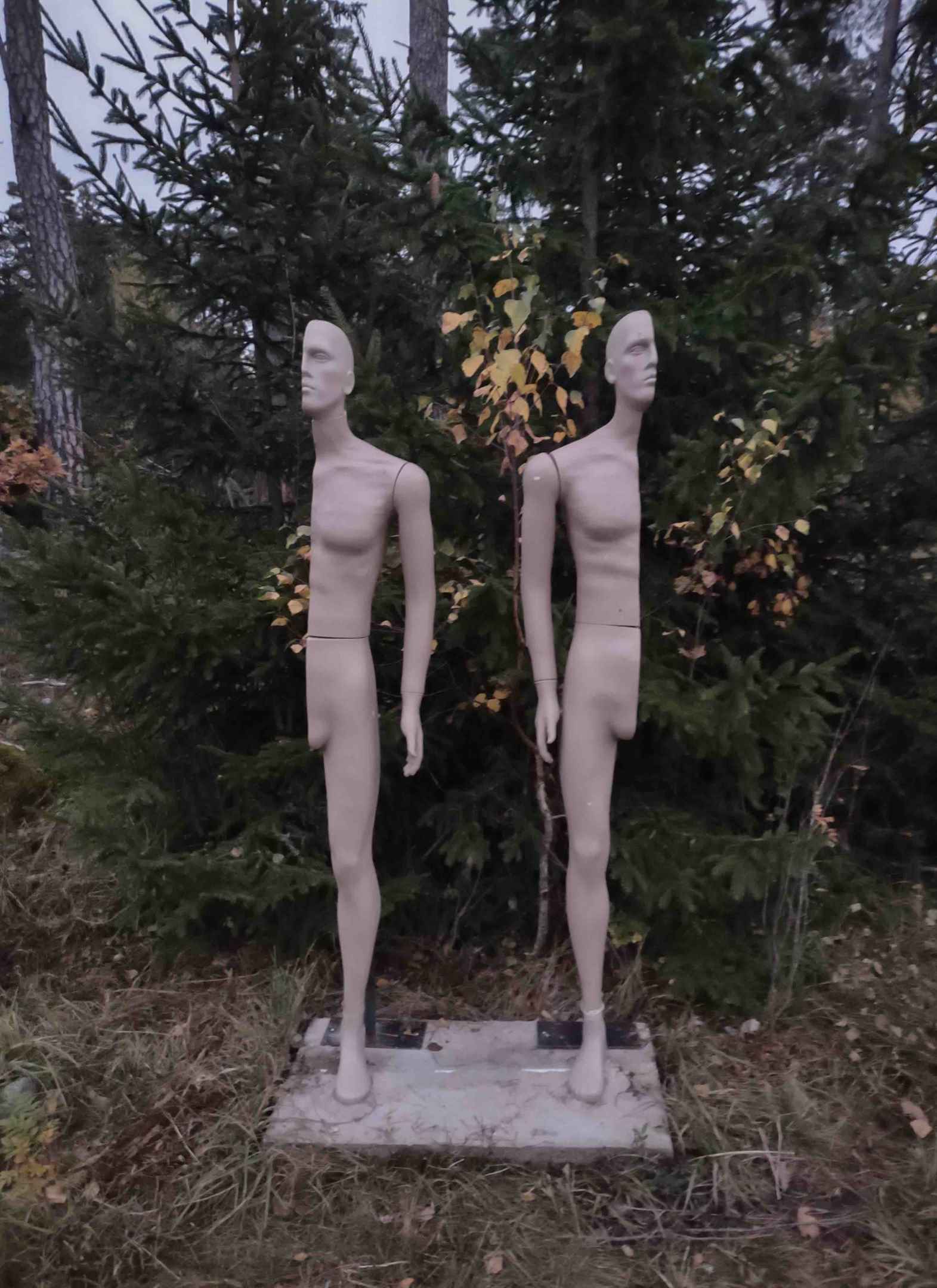 Skulptur av Göran Valdemar Lacksell.
